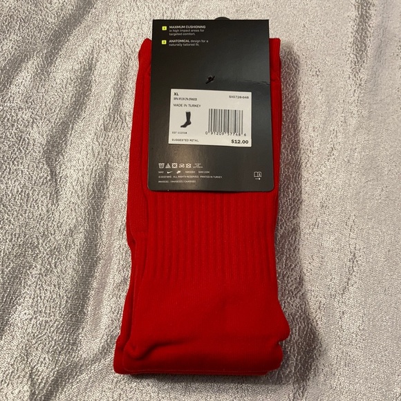 2 for $12 NIKE Cushioned knee high socks - Picture 3 of 6